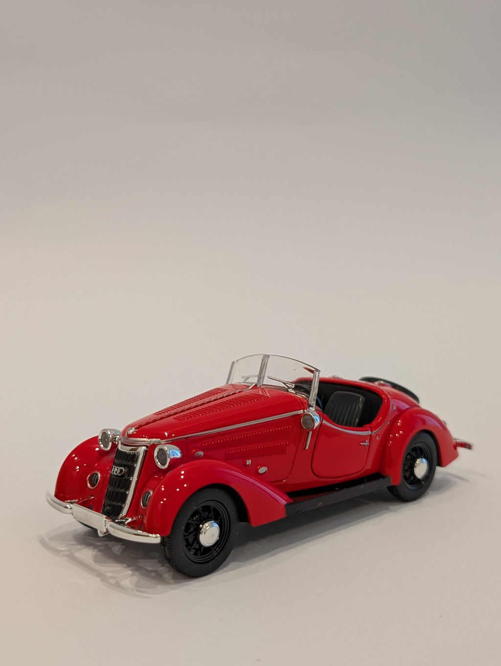 Wanderer W25K original front three-quarter view