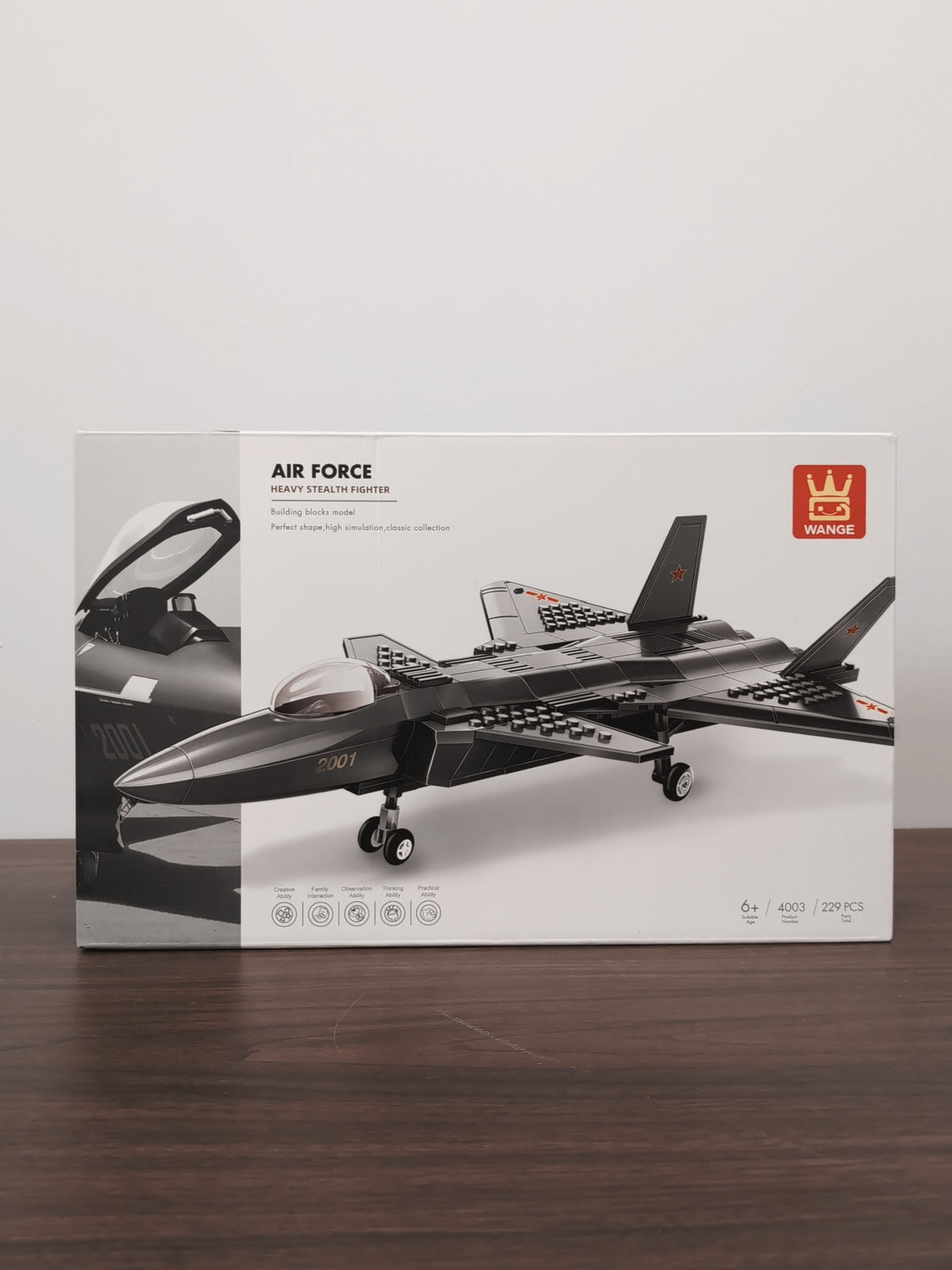 WANGE 4003 Heavy Stealth Fighter — original box photo